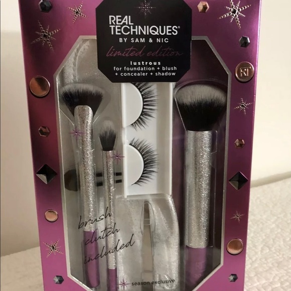 Real Techniques Limited Edition Brush Set - Picture 3 of 5